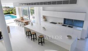 Новостройки Вилла Peyia