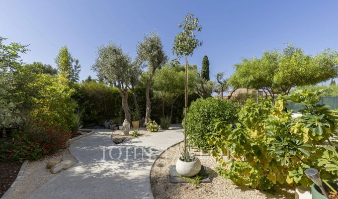 Продажа Апартаменты Bandol