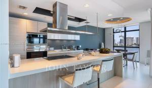 Продажа Апартаменты North Miami Beach