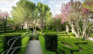 Продажа Бастид, типичный южный дом Bonnieux