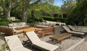 Продажа Бастид, типичный южный дом Bonnieux