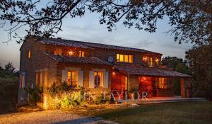 Продажа Бастид, типичный южный дом Bonnieux