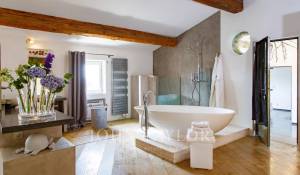 Продажа Бастид, типичный южный дом Bonnieux