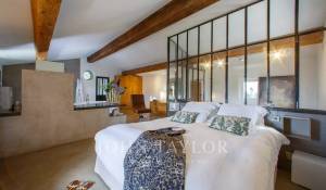 Продажа Бастид, типичный южный дом Bonnieux