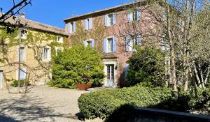 Продажа Бастид, типичный южный дом L'Isle-sur-la-Sorgue