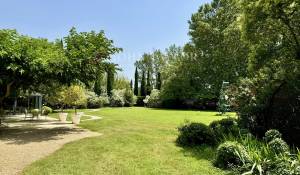 Продажа Бастид, типичный южный дом L'Isle-sur-la-Sorgue