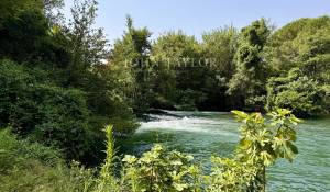 Продажа Бастид, типичный южный дом L'Isle-sur-la-Sorgue