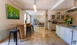 Продажа Деревенский дом La Tour-d'Aigues