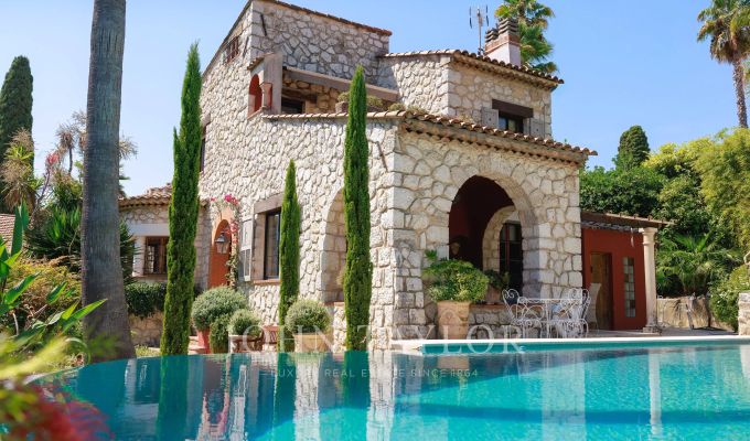 Продажа Дом Cagnes-sur-Mer
