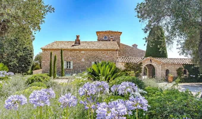 Продажа Дом Châteauneuf-Grasse