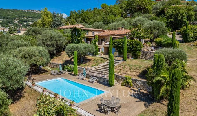 Продажа Дом Châteauneuf-Grasse