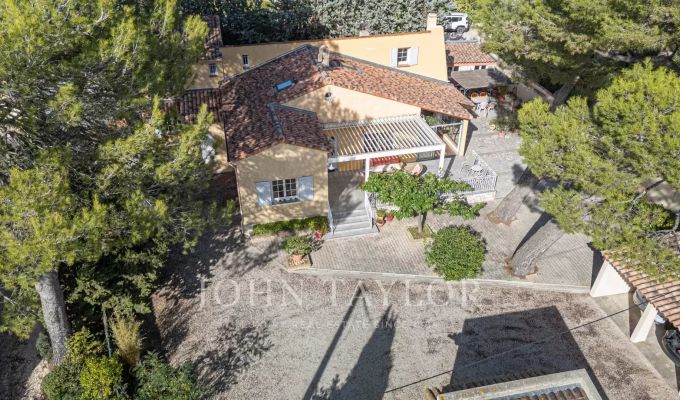 Продажа Дом Éguilles