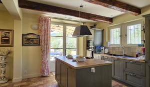 Продажа Дом Eygalières