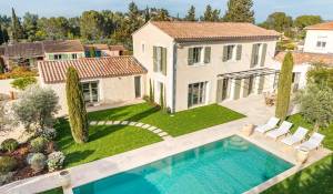 Продажа Дом Eygalières