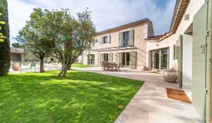 Продажа Дом Eygalières