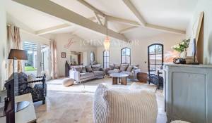 Продажа Дом Eygalières