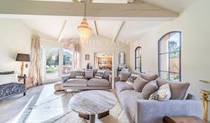 Продажа Дом Eygalières