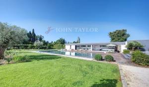 Продажа Дом Eyguières