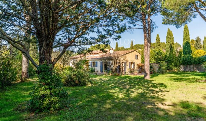 Продажа Дом L'Isle-sur-la-Sorgue