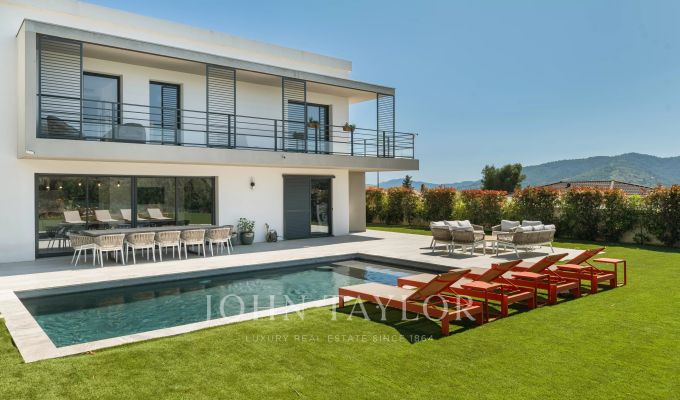Продажа Дом La Roquette-sur-Siagne