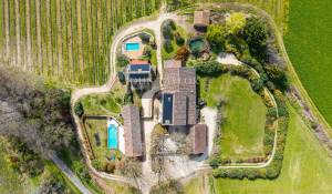 Продажа Мас, типичный южный дом Bonnieux