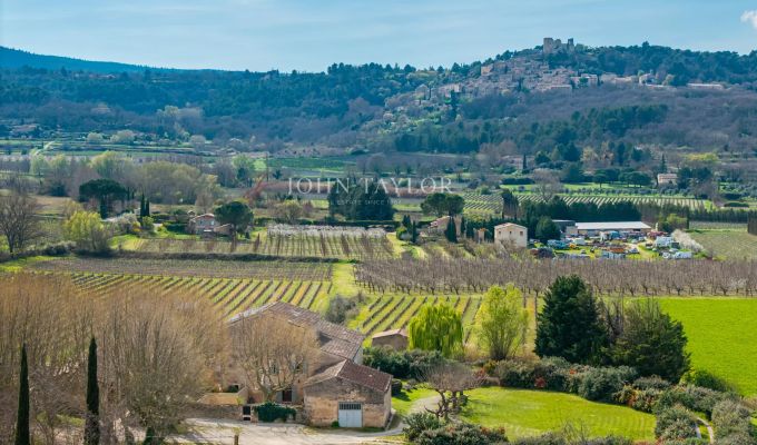 Продажа Мас, типичный южный дом Bonnieux