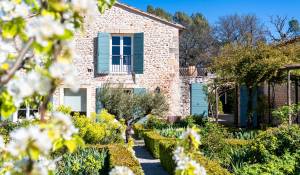 Продажа Мас, типичный южный дом Goult