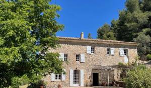 Продажа Мас, типичный южный дом Le Beausset