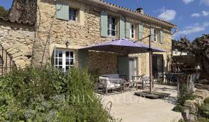 Продажа Мас, типичный южный дом Le Castellet