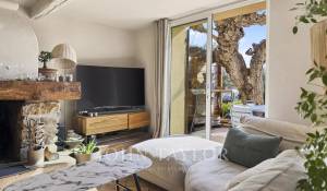 Продажа Мас, типичный южный дом Le Castellet