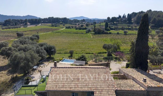 Продажа Мас, типичный южный дом Le Castellet