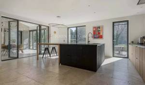 Продажа Мас, типичный южный дом Ménerbes