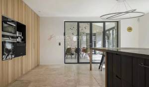 Продажа Мас, типичный южный дом Ménerbes