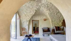 Продажа Мас, типичный южный дом Ménerbes