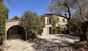 Продажа Мас, типичный южный дом Saint-Rémy-de-Provence