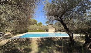 Продажа Мас, типичный южный дом Saint-Rémy-de-Provence