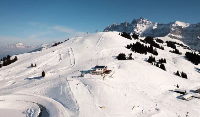 Продажа Отель Champéry