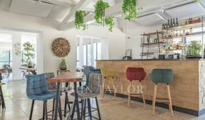 Продажа Отель Forcalquier