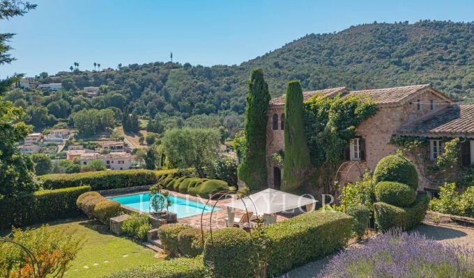 Продажа Поместье Auribeau-sur-Siagne