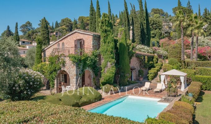 Продажа Поместье Auribeau-sur-Siagne