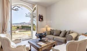 Продажа Поместье Bonnieux