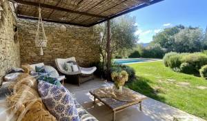 Продажа Поместье Cabrières-d'Avignon