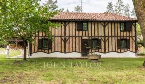 Продажа Поместье Gourbera