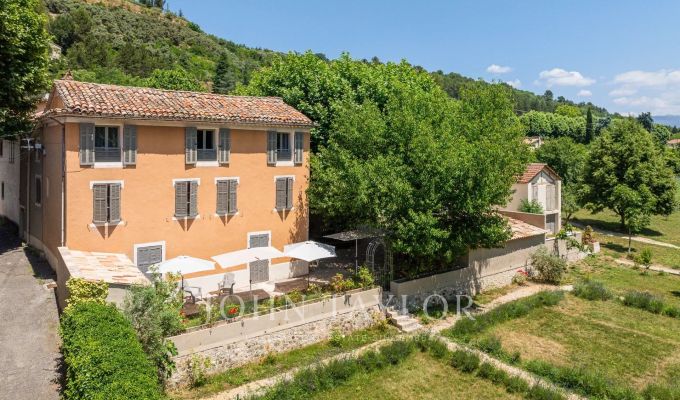 Продажа Поместье Gréoux-les-Bains