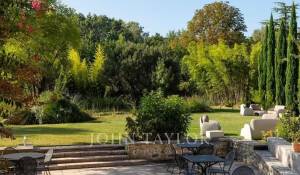 Продажа Поместье La Garde-Adhémar