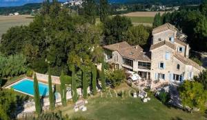 Продажа Поместье La Garde-Adhémar