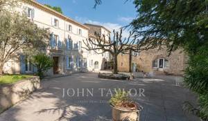 Продажа Поместье La Garde-Adhémar