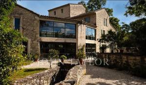 Продажа Поместье La Garde-Adhémar