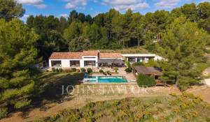 Продажа Поместье Le Castellet