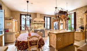 Продажа Поместье Lyon 6ème